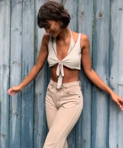 It's Juliet Chloe Halter Crop Top TOPS