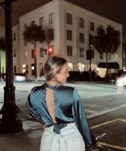 It's Juliet Wynn Open Back Top TOPS