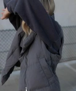 It's Juliet Mason Oversized Puffer Vest